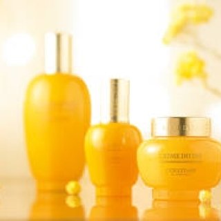 L'OCCITANE｜7植物×7パワー。黄金律で永遠の美をかなえる究極のエイジングケア