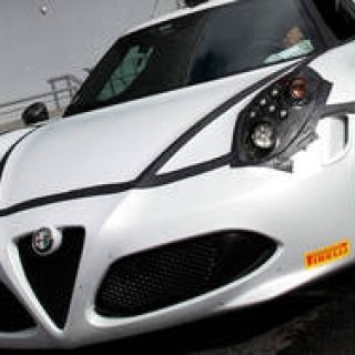 アルファロメオ「4C」がニュルに挑戦｜Alfa Romeo