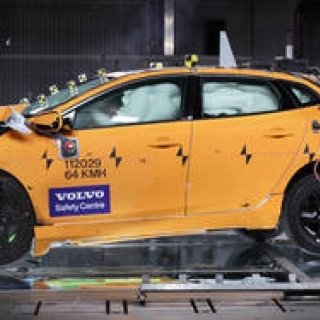 ボルボの安全に対するこだわり｜Volvo