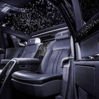 ダイヤをちりばめた豪華絢爛なファントム|Rolls-Royce