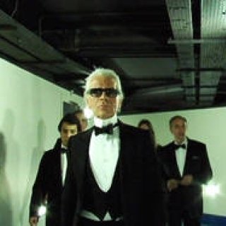 MOVIE｜モード界の頂点に君臨するデザイナーの素顔『ファッションを創る男～カール・ラガーフェルド～』