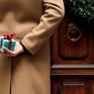 TIFFANY & Co.｜限定ボックスや巨大クリスマスツリーが演出するティファニーのクリスマス