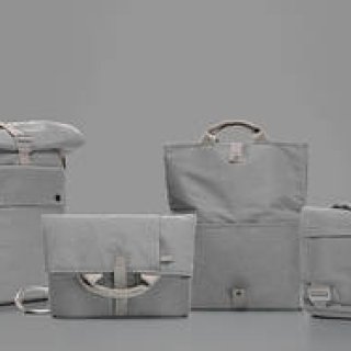 Bluelounge｜防水性能と手触りの良い機能素材のバッグに新色登場