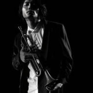 MUSIC｜モーション・ブルー・ヨコハマ「類家心平 5 piece band」公演