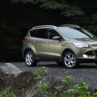 フォードのあたらしいコンパクトSUV、クーガに試乗｜Ford