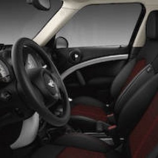 バレンタインに贈るチョコレートカラーの特別なミニ|MINI