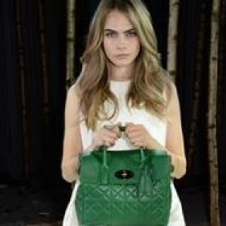 MULBERRY｜カーラ・デルヴィーニュとコラボ！