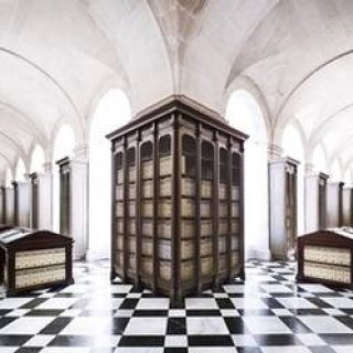 ART｜ドイツ人写真家カンディダ・へーファーの個展