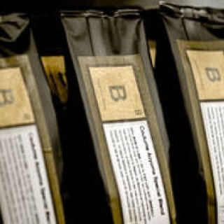 EAT｜パリで一番おいしいコーヒーが飲めるカフェ、日本初上陸！