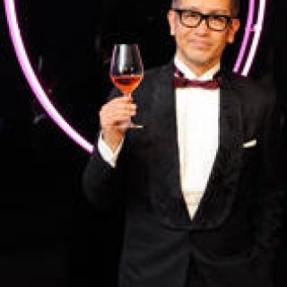 THEATER｜演出家・宮本亜門氏×ドン ペリニヨン「Dancing Spies」