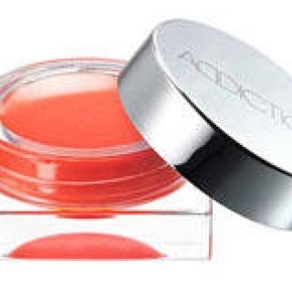 ADDICTION｜ビーチに欠かせない紫外線と乾燥から唇を守るリッププロテクター