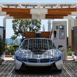 iシリーズにマッチする太陽光発電カーポートを提案｜BMW