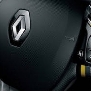 伝統のレーシングスピリットを反映したルーテシア|Renault