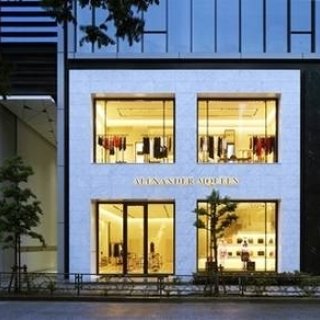 ALEXANDER McQUEEN｜東京・青山に日本初旗艦店オープン