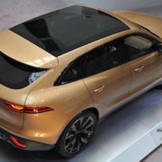 ジャガーのSUVコンセプト「C-X17」を日本初披露｜Jaguar