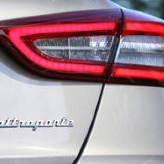 新型クアトロポルテ × ふたりの意見（小川フミオ 篇）｜Maserati