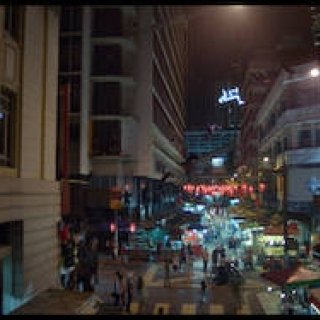 “ライトマン”が街中を駆け巡る『AMAZING IN MOTION』｜Lexus