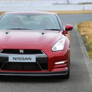 あらたなる価値を得た日産GT-R 2014年モデルに試乗｜Nissan