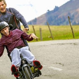 MOVIE｜不器用な父と反抗期の息子がトライアスロンの最高峰に挑む『グレート デイズ！－夢に挑んだ父と子－』