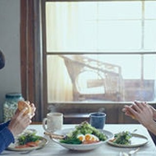 MOVIE｜橋本愛主演で送る春夏秋冬の4部作『リトル・フォレスト』