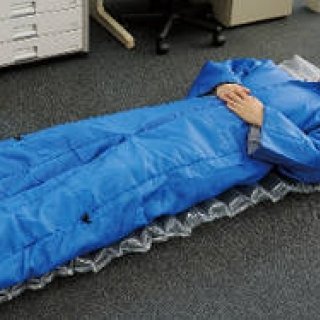KING JIM｜動ける簡易寝袋「着る布団＆エアーマット」が登場