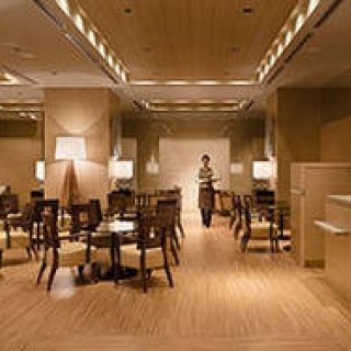 EAT｜北海道産の小麦を贅沢に使った食パン「プレミアム ミルクブレッド」