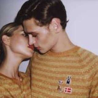 メゾン キツネ｜ピーター イェンセンとコラボレーション ギャラリー