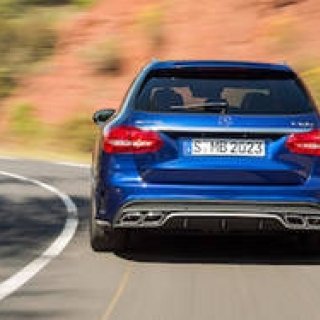 V8ツインターボを搭載した「AMG C 63」|Mercedes-Benz