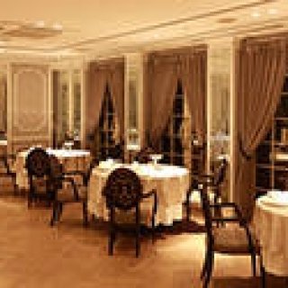 EAT｜ルレ・エ・シャトー60年、神戸北野ホテルで特別コース提供