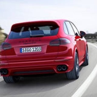 新型カイエンにも特別なグレード名「GTS」が復活｜Porsche