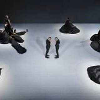 VIKTOR & ROLF｜デザイナーデュオ ヴィクター＆ロルフにインタビュー