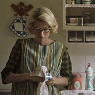 MOVIE｜シングルマザーの電話交換手が世界有数の歌姫になるまで『ストックホルムでワルツを』