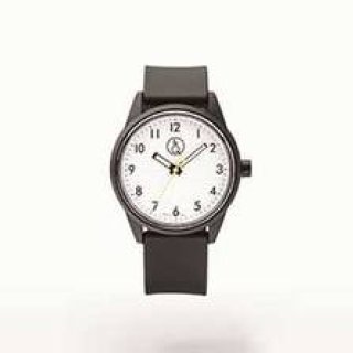 Q&Q｜「Q&Q SmileSolar」ウォッチを800本寄付