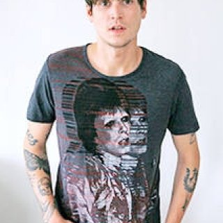 「Pretty Green × Mick Rock」デヴィッド・ボウイTシャツコレクション｜Pretty Green