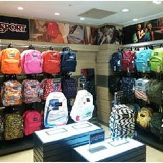 ジャンスポーツが新宿のルミネエストで期間限定のポップアップストアを開催｜JANSPORT