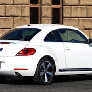 ファッションデザイナー滝沢直己 × The Beetle Turbo Exclusive 響き合うファッションとクルマ｜Volkswagen 