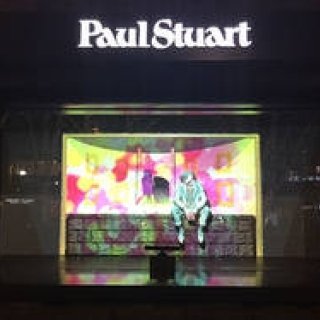 Paul Stuart｜青山店のウインドウでプロジェクションマッピング
