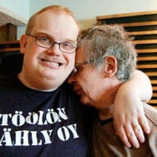 MOVIE｜北欧から届いた抱腹絶倒の音楽ドキュメンタリー『パンク・シンドローム』