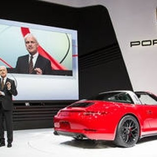 ポルシェ、タルガ50周年記念モデル「911 タルガ4 GTS」と「カイエン ターボS」 を発表|Porsche