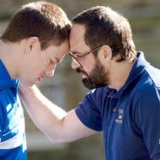 MOVIE｜ベネット・ミラー監督最新作、御曹司による金メダリスト殺人事件を映画化した『フォックスキャッチャー』