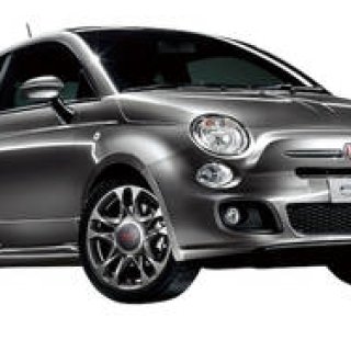 スポーティな500Sと、女性の日に向けた500Cの特別仕様車|Fiat