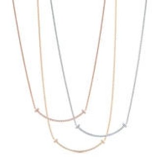 Tiffany & Co.｜「ティファニー Tスマイル ミニ ペンダント」を日本先行発売