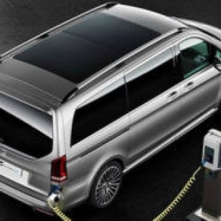 ミニバンの可能性を提案するPHVコンセプト「ヴィジョンe」｜Mercedes-Benz