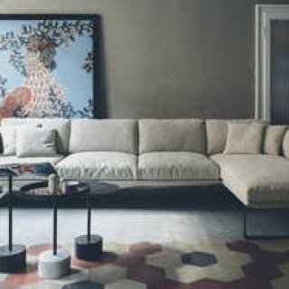 Cassina新作「8(OTTO)」ソファと「9(NOVE)」テーブルを展示発表|Cassina ixc.