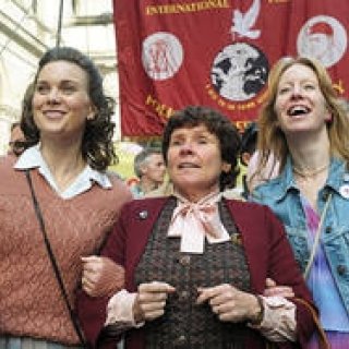 MOVIE｜炭鉱労働者と同性愛者グループとの固い絆を描く『パレードへようこそ』