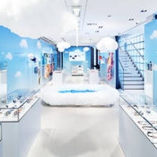 スマフォを使った体験型イベント「エルメスの空中散歩」が開催中｜HERMÈS