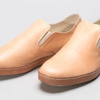 オニツカタイガーの“履き込み育てる”レザースニーカーが登場｜ISETAN MEN’S