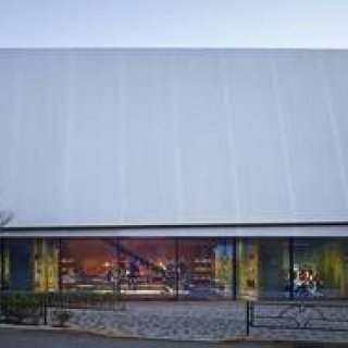 MIU MIU｜ヘルツォーク&ド・ムーロン設計によるミュウミュウ 青山店完成