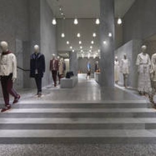 ローマに「ヴァレンティノブティック」旗艦店がオープン｜VALENTINO