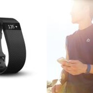心拍数を記録する多用途のフィットネスリストバンド「Fitbit Charge HR™」｜Fitbit